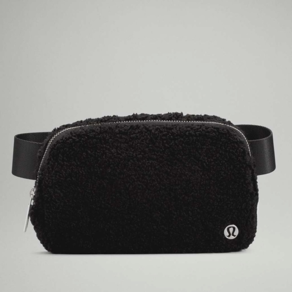 Lululemon Everywhere Fleece Belt Bag